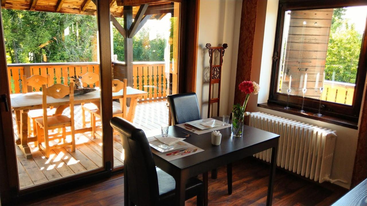 Domaine De L'Olifant Bed & Breakfast Champanges Екстериор снимка