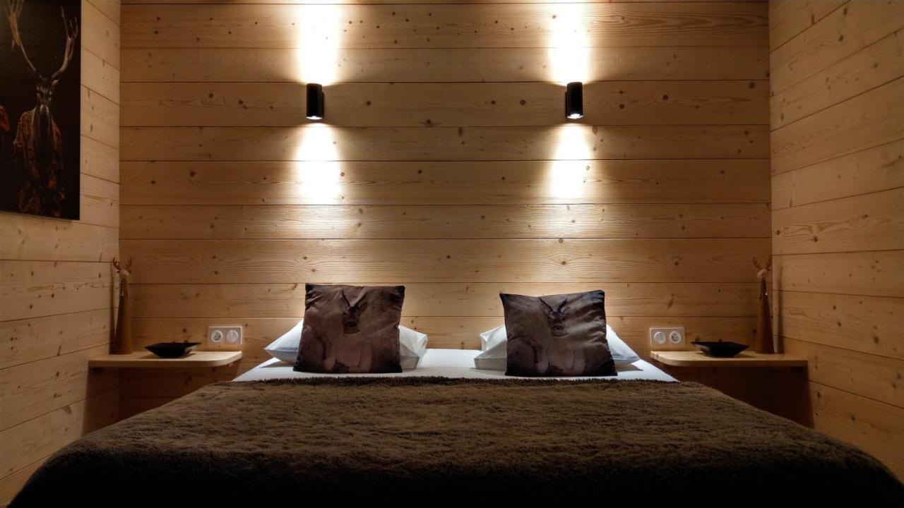 Domaine De L'Olifant Bed & Breakfast Champanges Екстериор снимка
