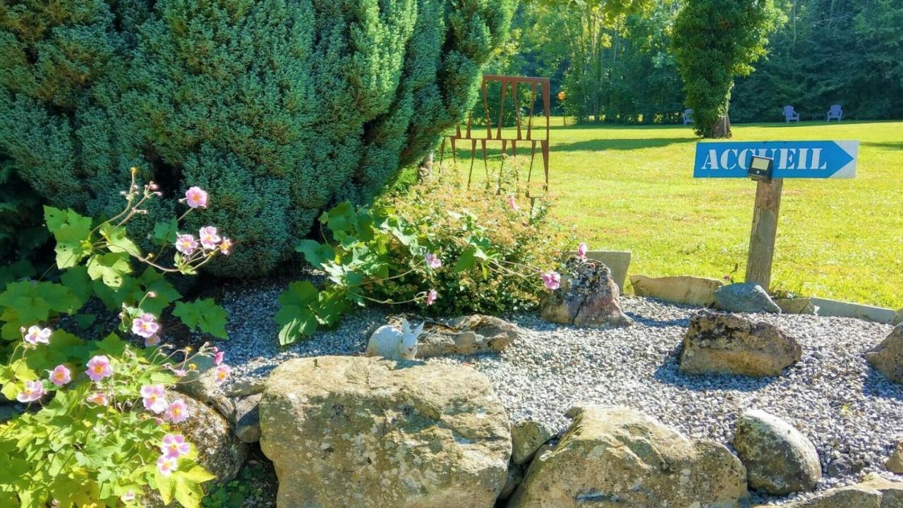 Domaine De L'Olifant Bed & Breakfast Champanges Екстериор снимка