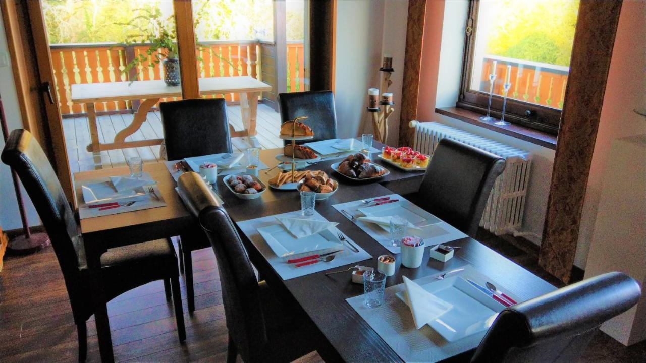 Domaine De L'Olifant Bed & Breakfast Champanges Екстериор снимка