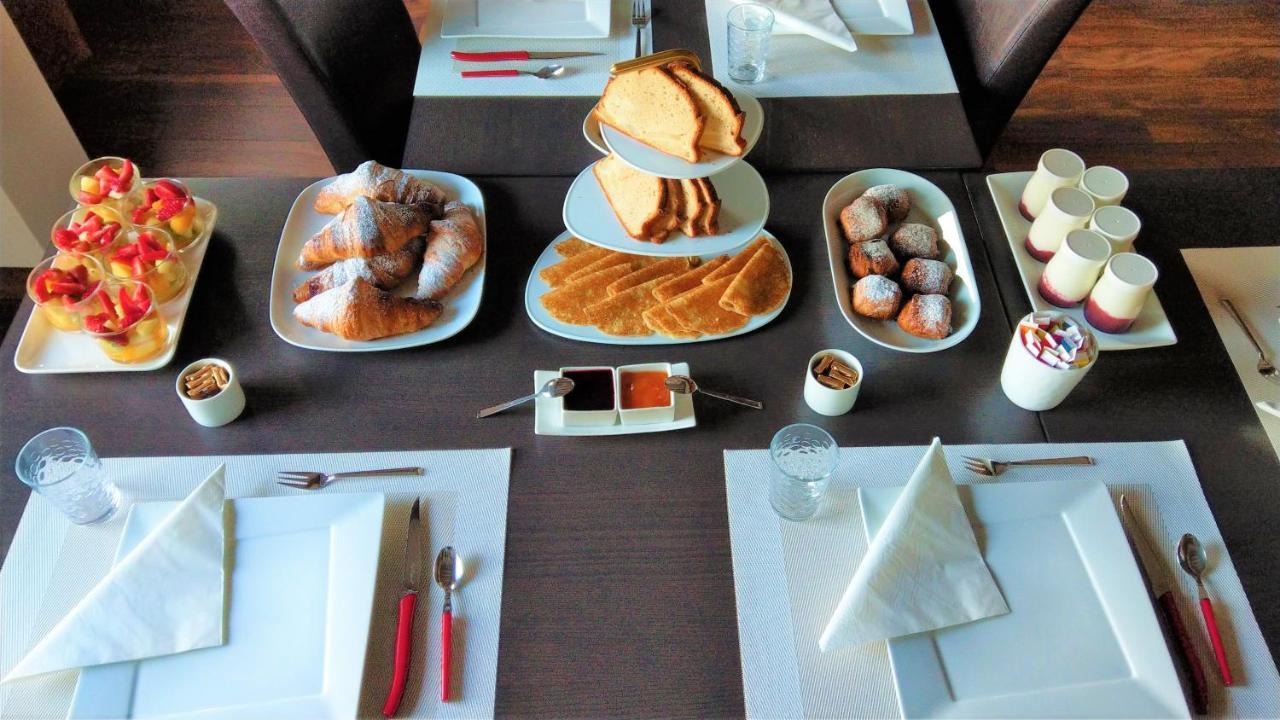 Domaine De L'Olifant Bed & Breakfast Champanges Екстериор снимка