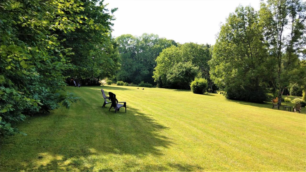 Domaine De L'Olifant Bed & Breakfast Champanges Екстериор снимка