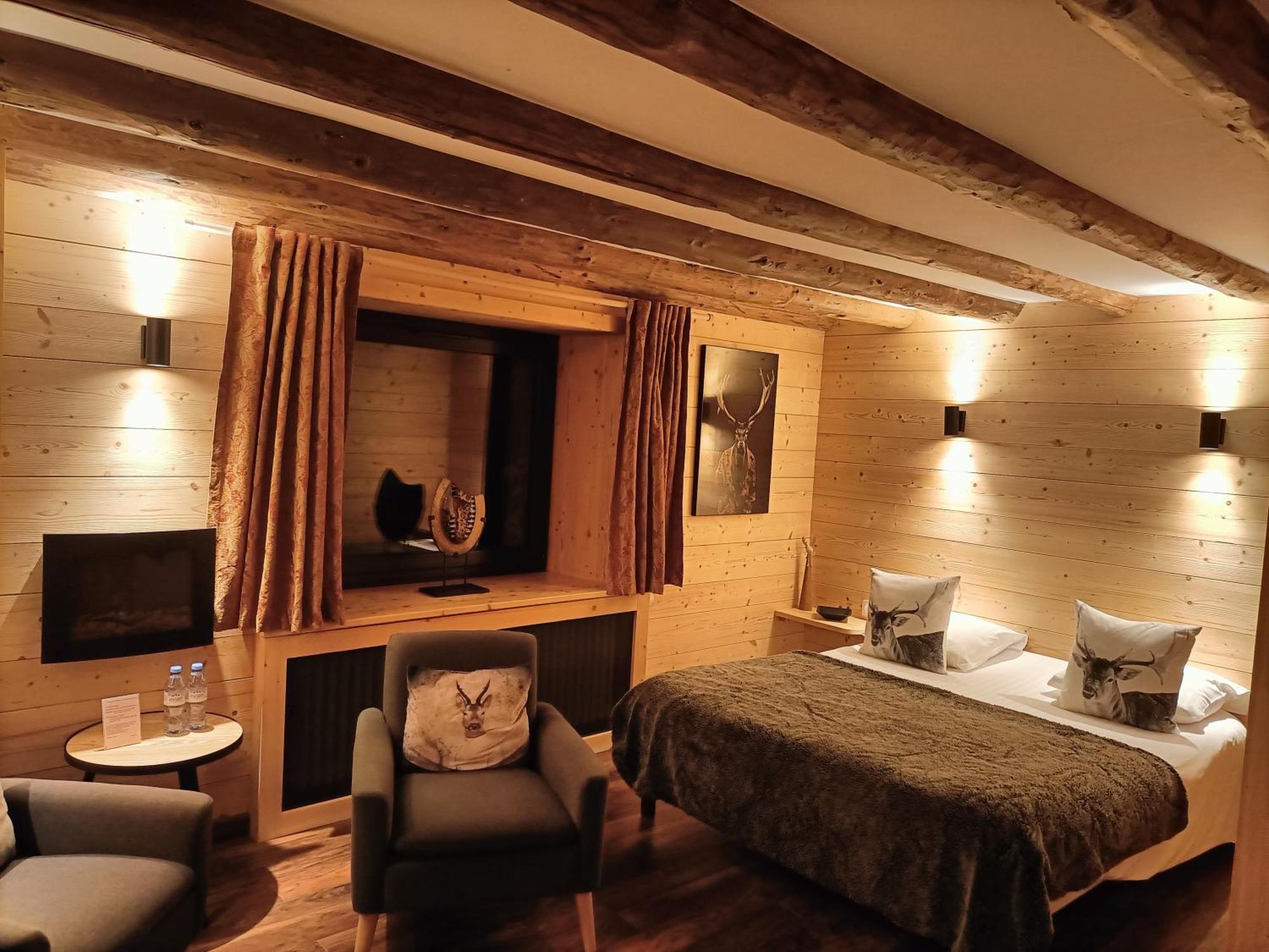 Domaine De L'Olifant Bed & Breakfast Champanges Екстериор снимка