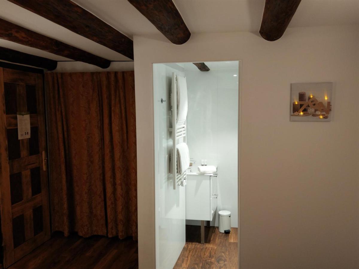 Domaine De L'Olifant Bed & Breakfast Champanges Екстериор снимка